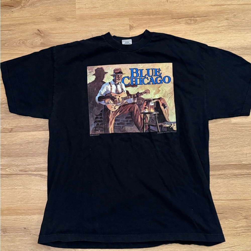Vintage Blue Chicago Black Graphic T-Shirt